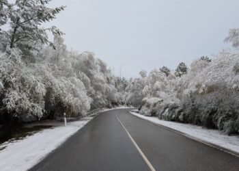 Las asombrosas fotos de la nieve en Galicia que dejó un manto blanco en el interior de las Rías Baixas