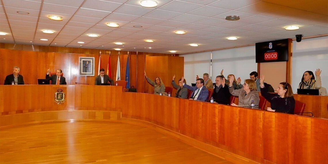 El pleno de Vigo pide el cese de la conselleira de Medio Ambiente por su "irresponsable gestión" de Eiras