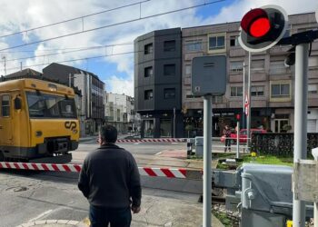 Transportes paraliza la eliminación del Paso a Nivel de O Porriño a pesar del acuerdo entre Concello y Adif