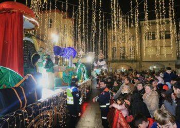 Los Reyes Magos repartirán 2.000 kilos de caramelos en O Porriño durante una mágica Cabalgata