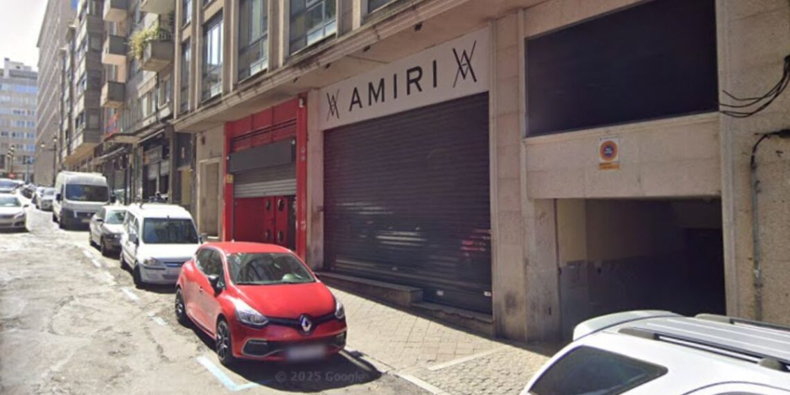 Sale de fiesta, se queda encerrada en una discoteca de Vigo y los bomberos tienen que rescatarla