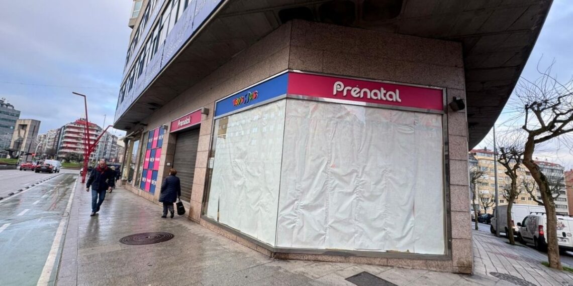 Vigo se despide de una de sus jugueterías más míticas, Toys R Us baja la persiana