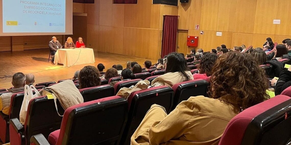 Cien personas se forman en Redondela con su programa de empleo