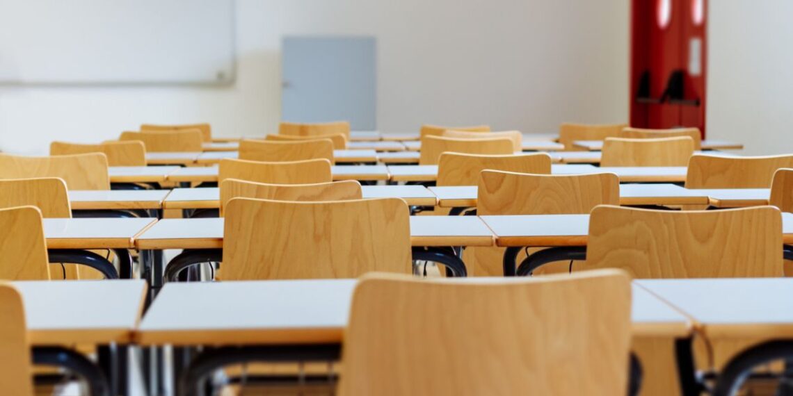 Cinco estudiantes de Vigo y su área se llevan los Premios Extraordinarios que otorga la Xunta