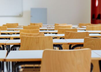 Cinco estudiantes de Vigo y su área se llevan los Premios Extraordinarios que otorga la Xunta
