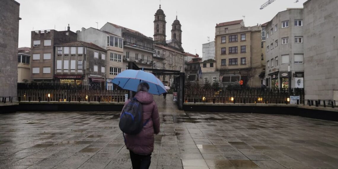 Parques cerrados, cambios en el transporte marítimo y alerta naranja en Vigo por el temporal