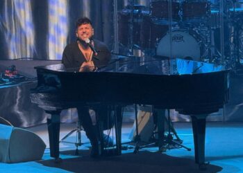 Pablo López se emociona y llena de amor Vigo en una "bonita noche"