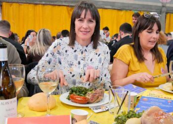 Llaman a movilizarse el domingo para "revertir la situación de recortes" en sanidad en Galicia