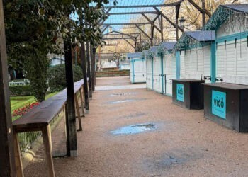 Exigen la "retirada inmediata" de las casetas del Cíes Market, todavía instaladas en la Alameda
