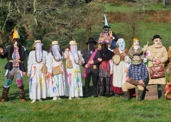 El ancestral y mágico Entroido de Pontevedra que casi desaparece vuelve con sus Momadas