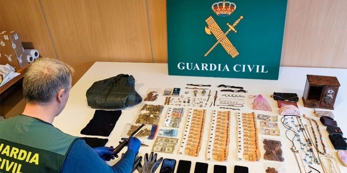 Cae un grupo criminal de origen albanés implicado en varios robos con fuerza en viviendas gallegas