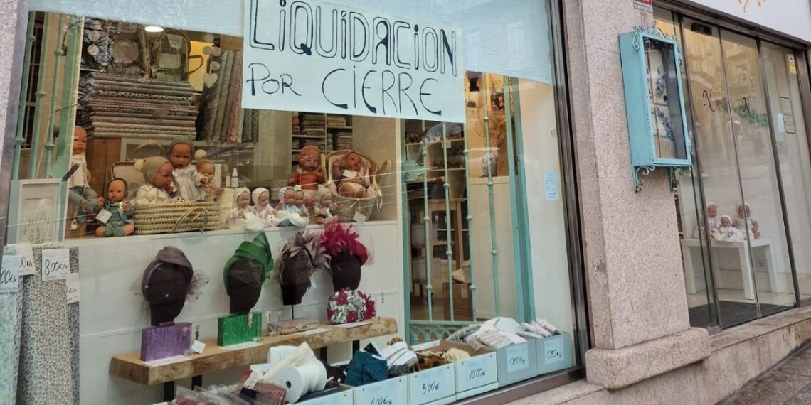 Adiós a una mítica tienda de Vigo con más de 30 años, desde moda a "bebés reborn"