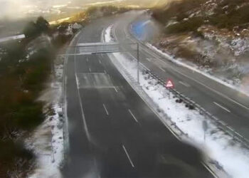Las nevadas en Galicia provocan dificultades en la circulación en carretera, con restricciones al tráfico