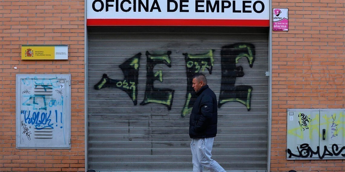 El desempleo cierra 2025 en Galicia con una caída del 5,7% al contabilizar 6.807 parados menos