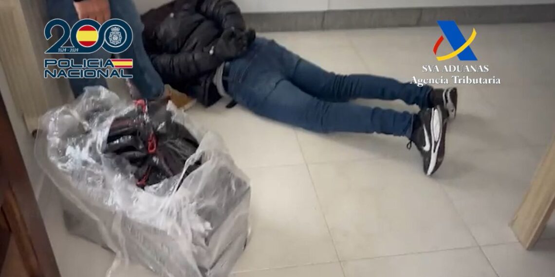 Una operación policial frustra una nueva red de tráfico de droga en Vigo e intercepta 200 kilos en el puerto