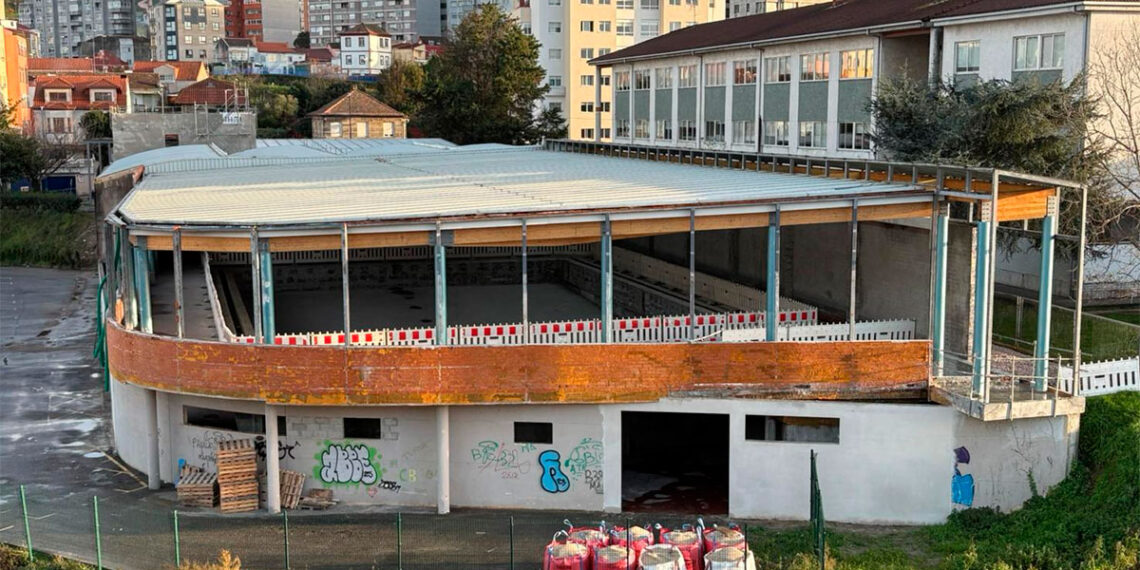 Vigo "avanza a toda velocidad" para abrir lo antes posible la piscina de Teis