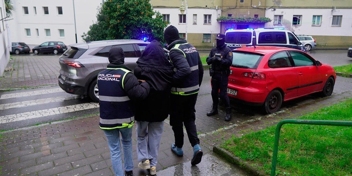 Operación contra el yihadismo en Galicia, la Policía Nacional detiene a una mujer en Ferrol