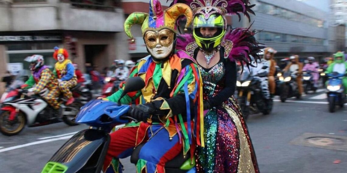 Nace la "Carnavalada Motera", un evento en O Porriño con concurso de disfraces, música y sorpresas