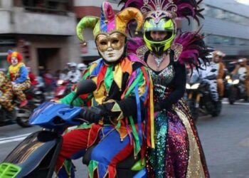 Nace la "Carnavalada Motera", un evento en O Porriño con concurso de disfraces, música y sorpresas