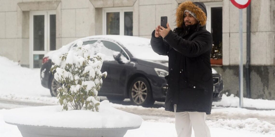 MeteoGalicia activa una alerta por nieve en más de 60 concellos de Galicia por el Entroido
