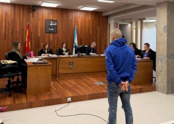 El policía de Vigo acusado de agresión sexual a una joven asegura que fue consentido: "Me besó"