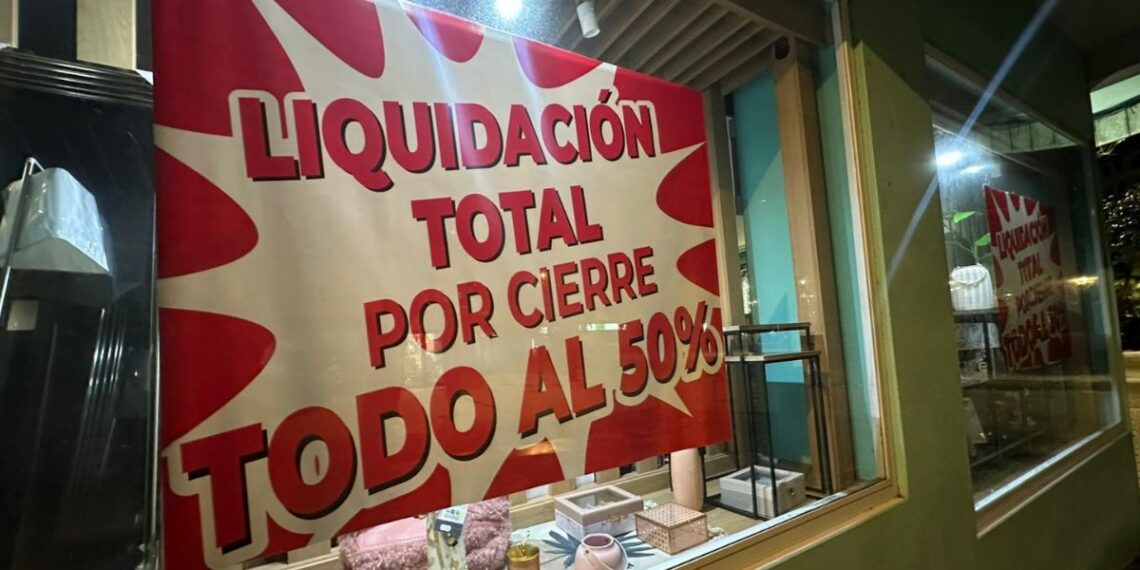 Una tienda de decoración y hogar de Vigo anuncia "liquidación por cierre" y ofrece "todo al 50%"