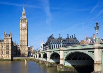 Vigo recuperará los vuelos a Londres, Caballero confirma que está "muy cerca de cerrar" el acuerdo