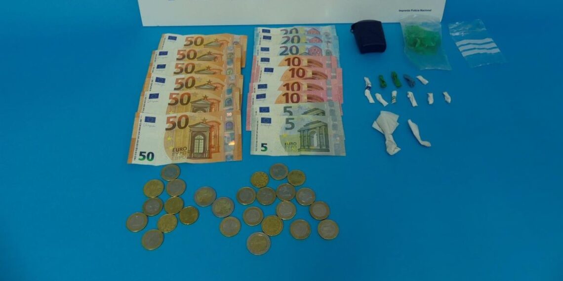 La Policía detiene a dos hombres en Marín acusados de distribuir cocaína y hachís