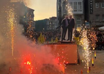 Vigo dice adiós al Entroido con la quema del Meco al grito de "Balaídos al Mundial"