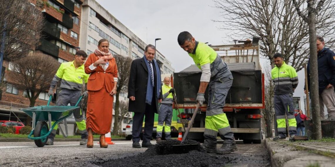 Vigo ya tiene en marcha su plan urgente contra socavones, ¿arreglarán tu calle?