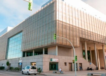 Caballero anuncia un nuevo proyecto para llenar de vida un local abandonado del Mar de Vigo