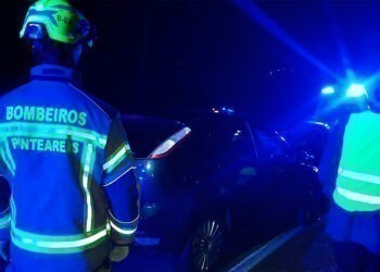 Aparatoso accidente en el área de Vigo, cinco heridos tras una colisión múltiple en Ponteareas