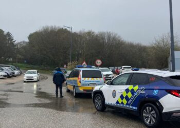 Un coche-radar vigilará varias zonas del área de Vigo tras denuncias de "excesos de velocidad"