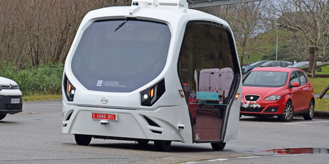El coche del futuro ya circula por Vigo, así es el vehículo sin conductor que puedes probar gratis