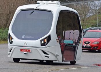 El coche del futuro ya circula por Vigo, así es el vehículo sin conductor que puedes probar gratis