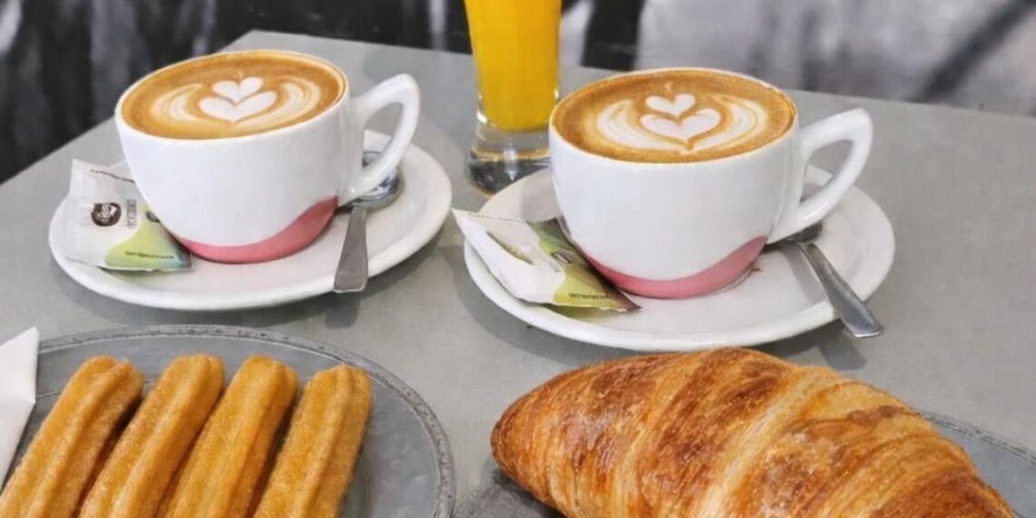 Café gratis para agradecer los años de apoyo en un local de Vigo: "Queremos devolver el cariño"
