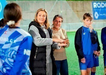 Luisa Sánchez pone fecha al fin de las obras en el parque de Navia y en As Travesas