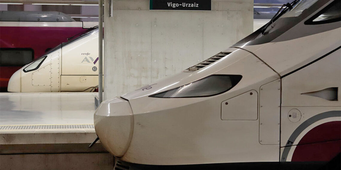 Renfe recupera de nuevo el tráfico de trenes desde Vigo tras tres días suspendido