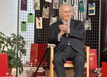 Galicia llora la muerte del vigués Xesús Alonso Montero, icono cultural y de la lucha obrera