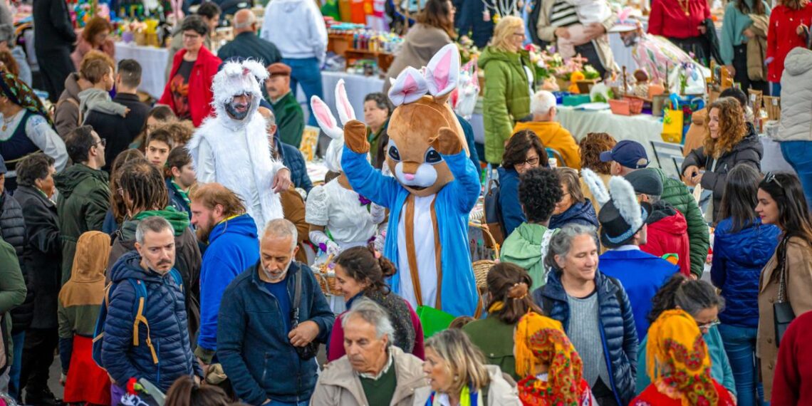 Caminha transforma uno de sus parques para una de las grandes fiestas de Pascua del norte de Portugal