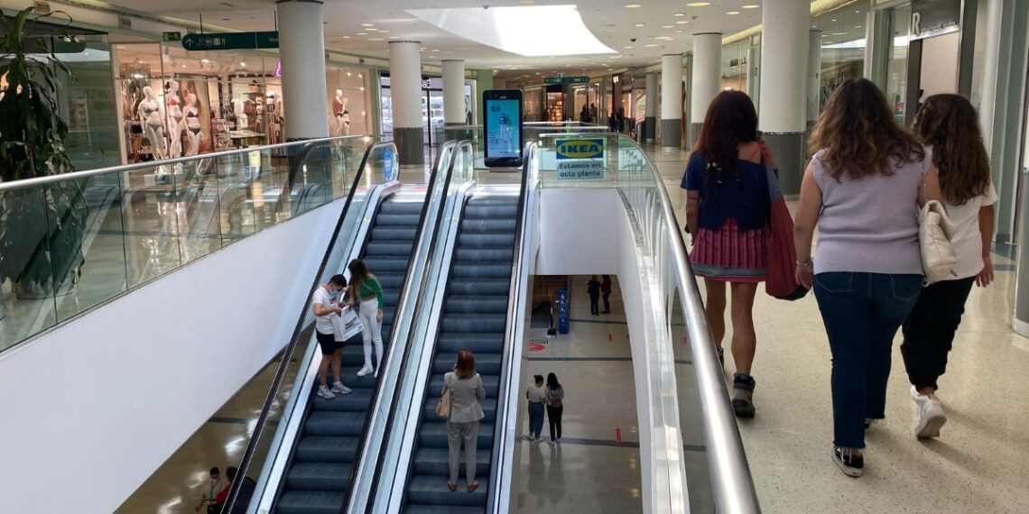 El Gran Vía de Vigo celebra su última apertura con promociones y degustaciones gratis