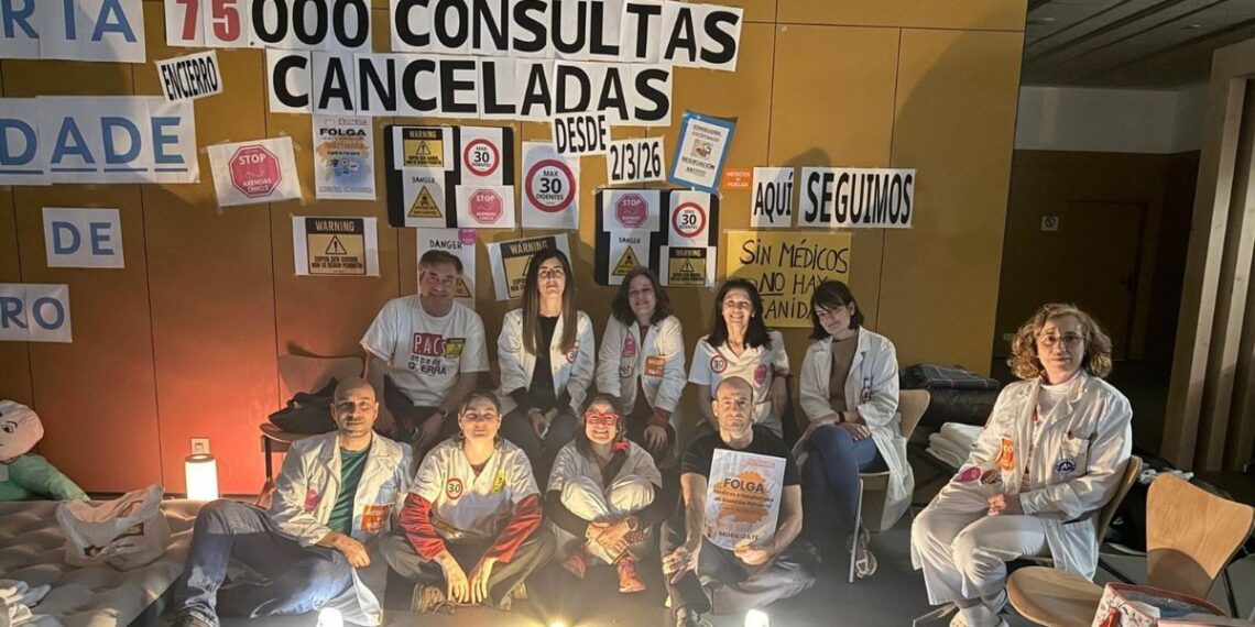 El encierro de médicos en el Olimpia Valencia de Vigo se alargará al menos hasta el lunes