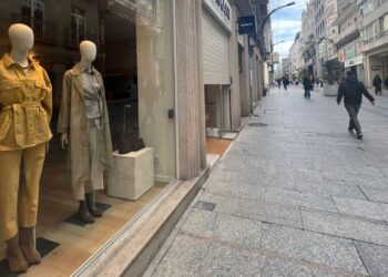 La 'milla de oro' de Vigo suma una nueva tienda con "prendas para no plancha"