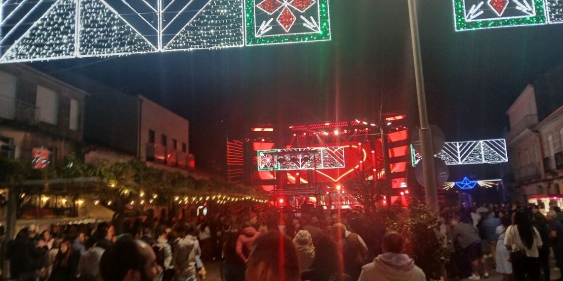 La Festa da Lamprea de Arbo, una de las celebraciones top de Galicia, suma dos grandes orquestas