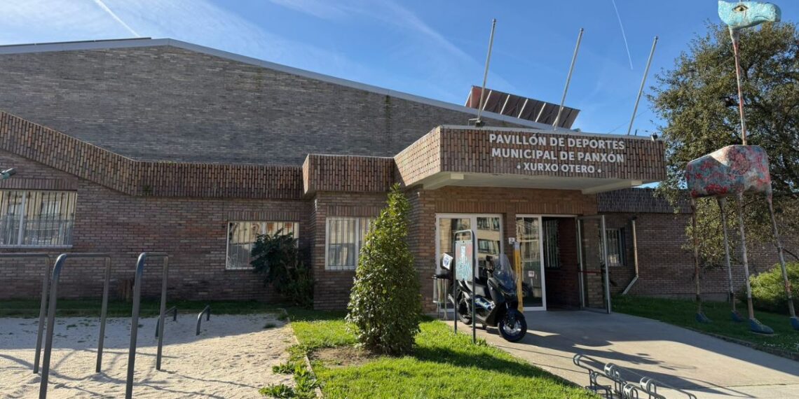 Nigrán avanza en el proyecto para renovar la cubierta del Pabellón Municipal de Panxón
