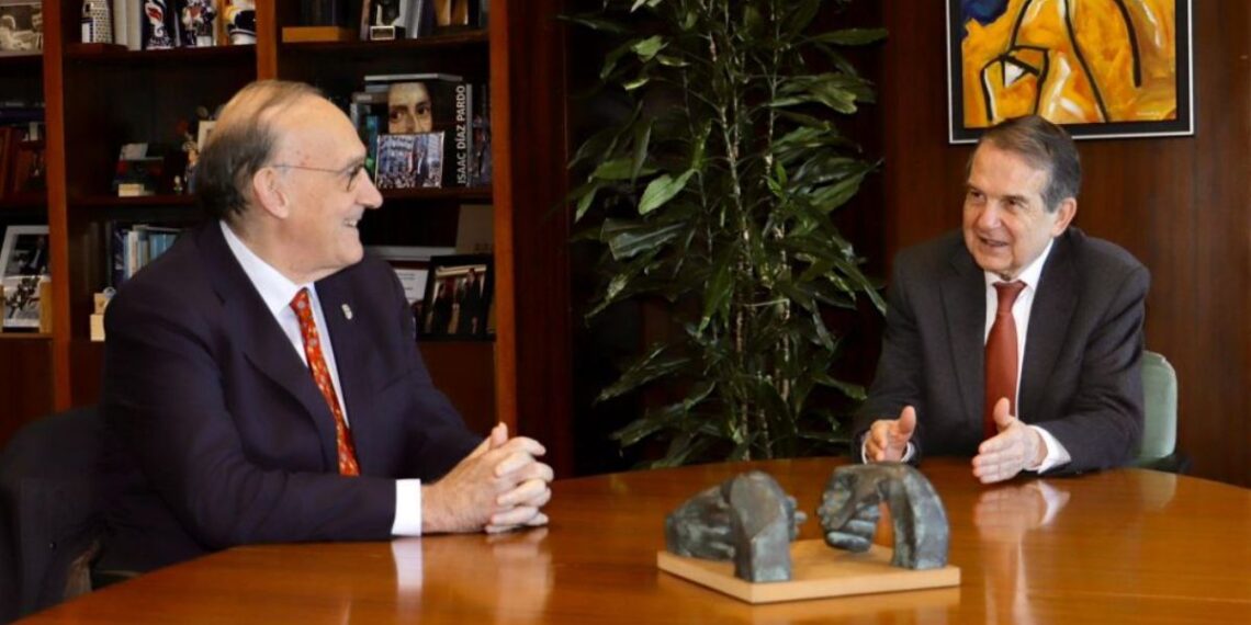 Caballero se abre a la construcción de una residencia para estudiantes de la UVigo