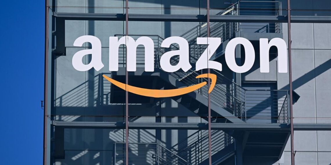 La plantilla de Amazon en O Porriño parará para protestar por la carga de trabajo