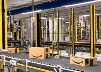El comité de empresa de Amazon en O Porriño convoca desde este lunes tres jornadas de paros parciales