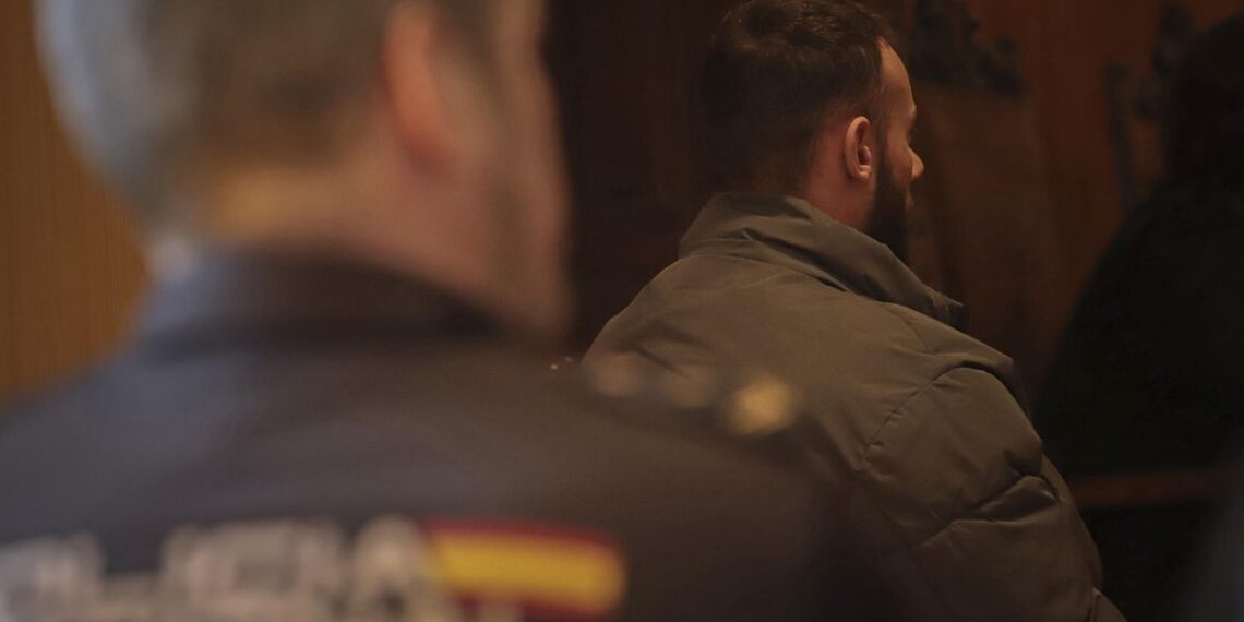 El acusado de asesinar a un joven en Salceda de Caselas declarará de último en el juicio iniciado este lunes