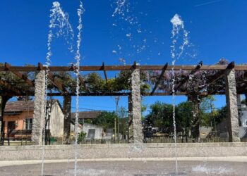 O Porriño abre su 'oasis' para los días de sol y activa sus chorros de agua
